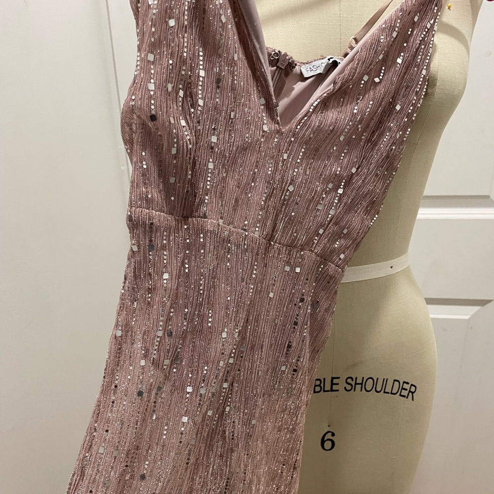 Sparkling It Up- Mauve - image 4